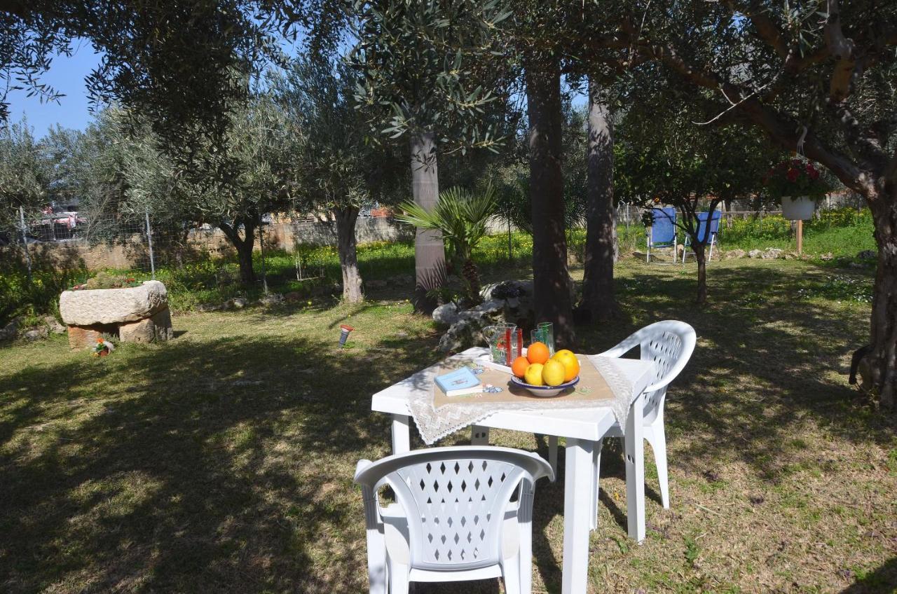 Cascina Degli Ulivi Bed & Breakfast Castelluzzo Luaran gambar